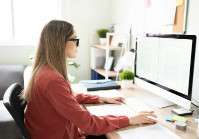 Dlaczego tłumaczenia specjalistyczne są kluczowe dla sektora naukowego?